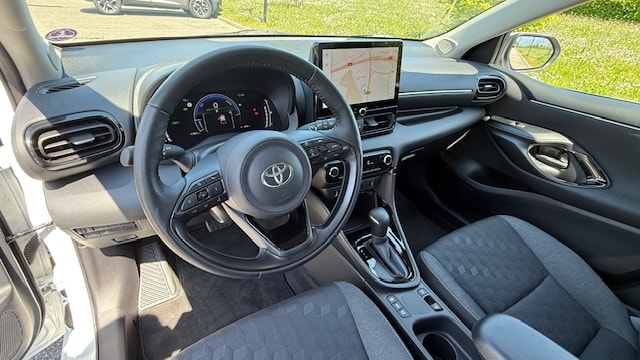 TOYOTA 1.5 VVT-i HSD Trend-image-3