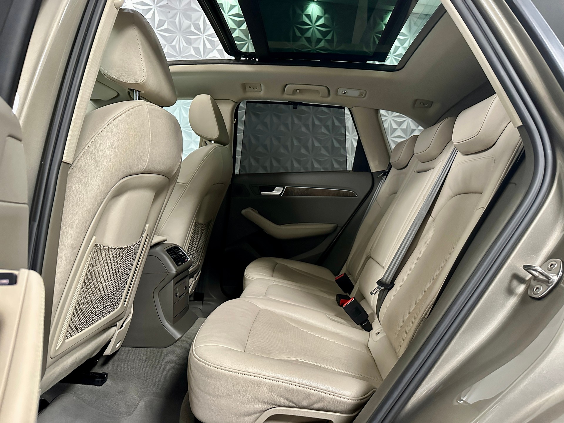 AUDI Q5 2.0 TFSI quattro S-tronic-image-15