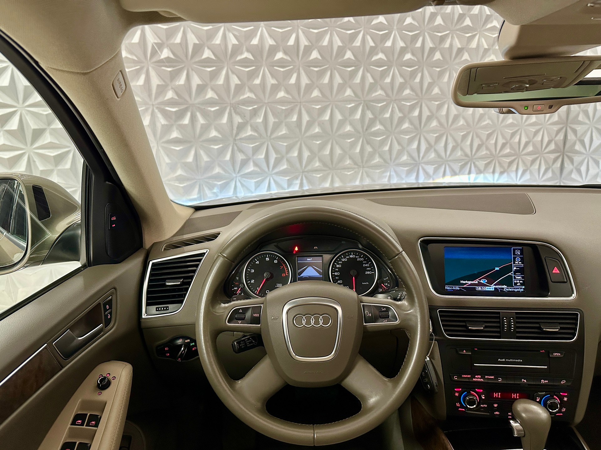 AUDI Q5 2.0 TFSI quattro S-tronic-image-28