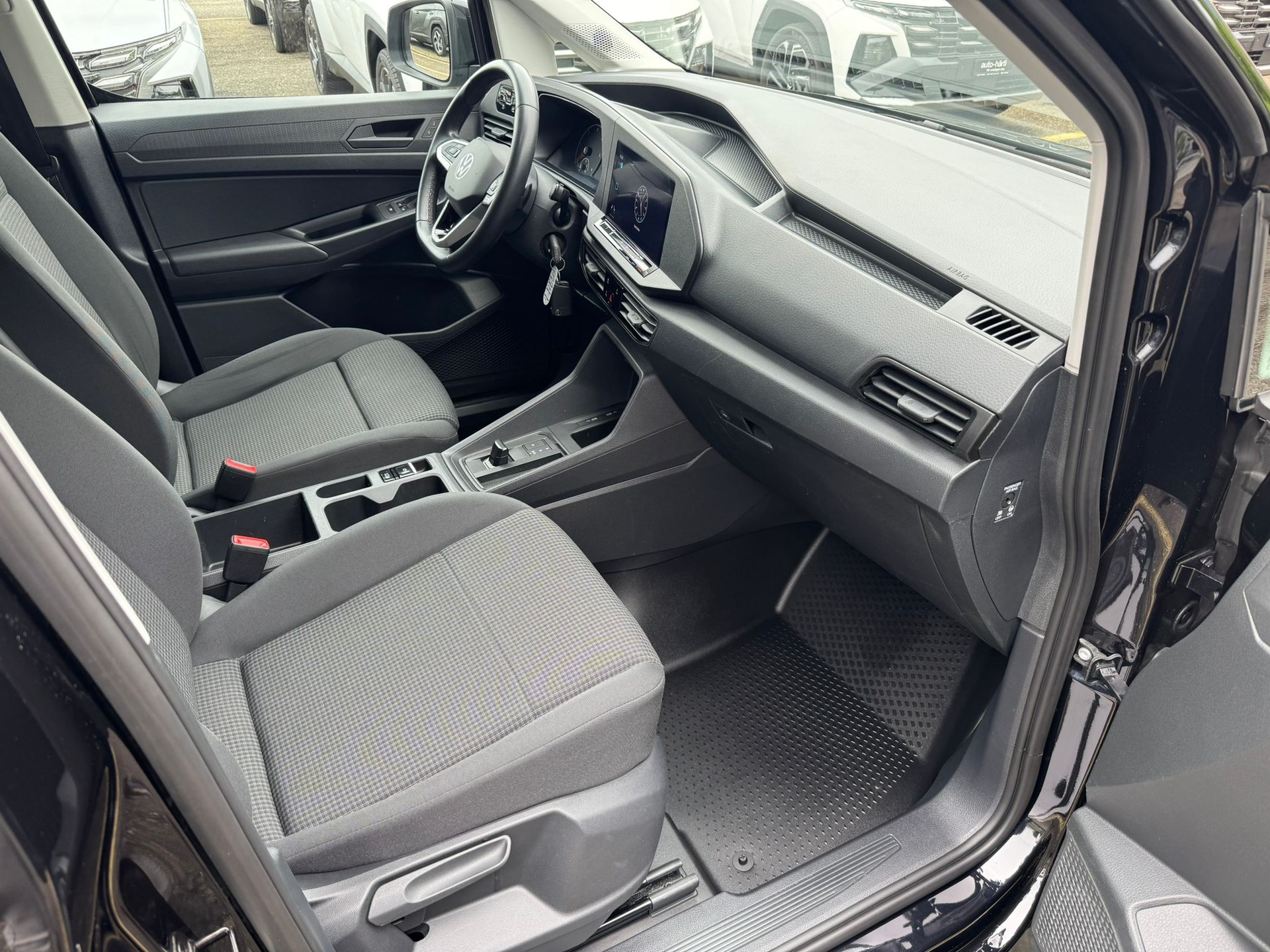 VW Caddy Cargo 2.0TDI DSG-image-4