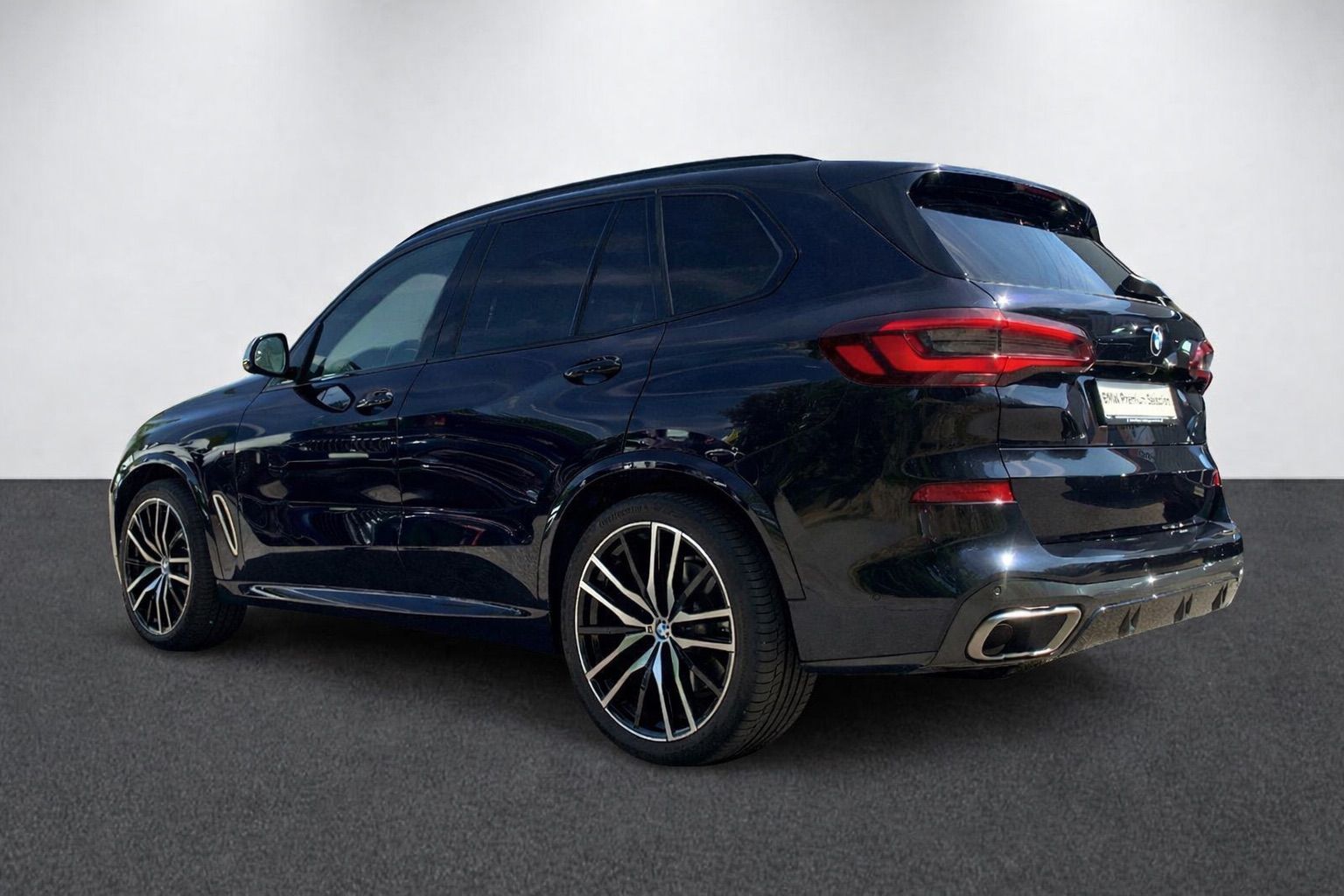 BMW M50d xDrive-image-1