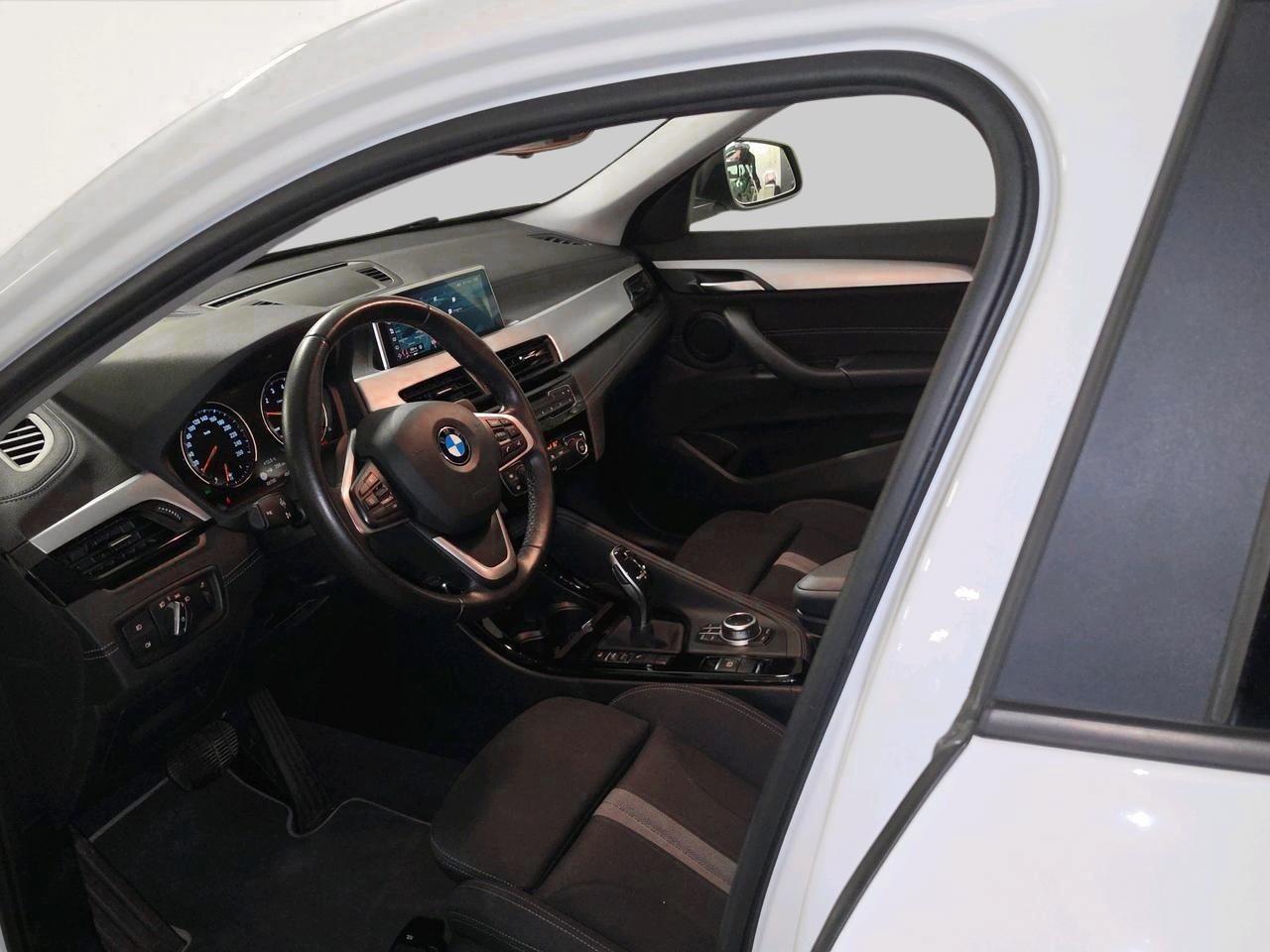 BMW X2 18i sDrive-image-12