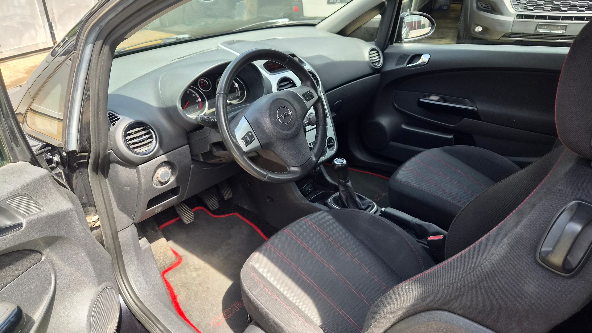 OPEL Corsa 1.4 TP Enjoy-image-4