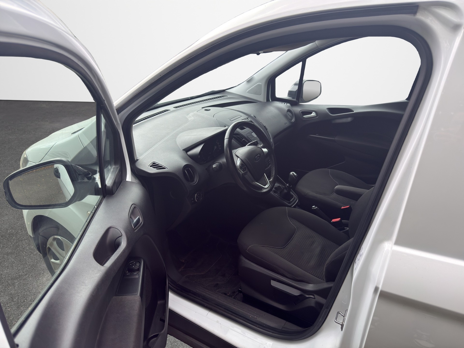 FORD Transit Courier 1.5 TDCi Trend-image-9