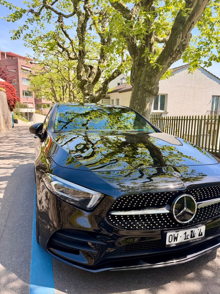 MERCEDES-BENZ A 220 AMG Line 7G-DCT-image-1