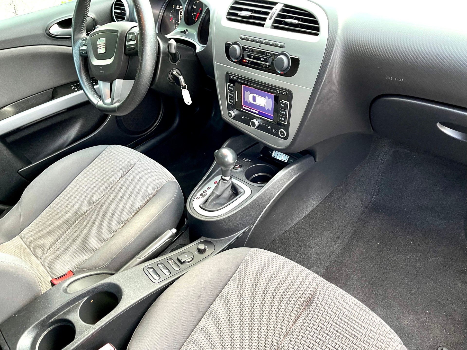 SEAT Leon 1.8 TSI FR DSG-image-24