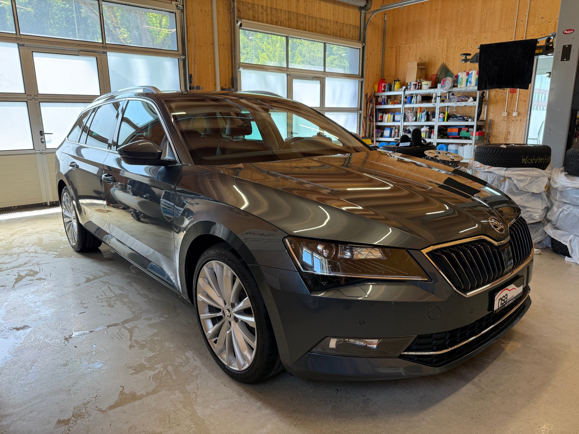 SKODA Superb Combi 2.0 TDi Style 4x4 DSG-image-2