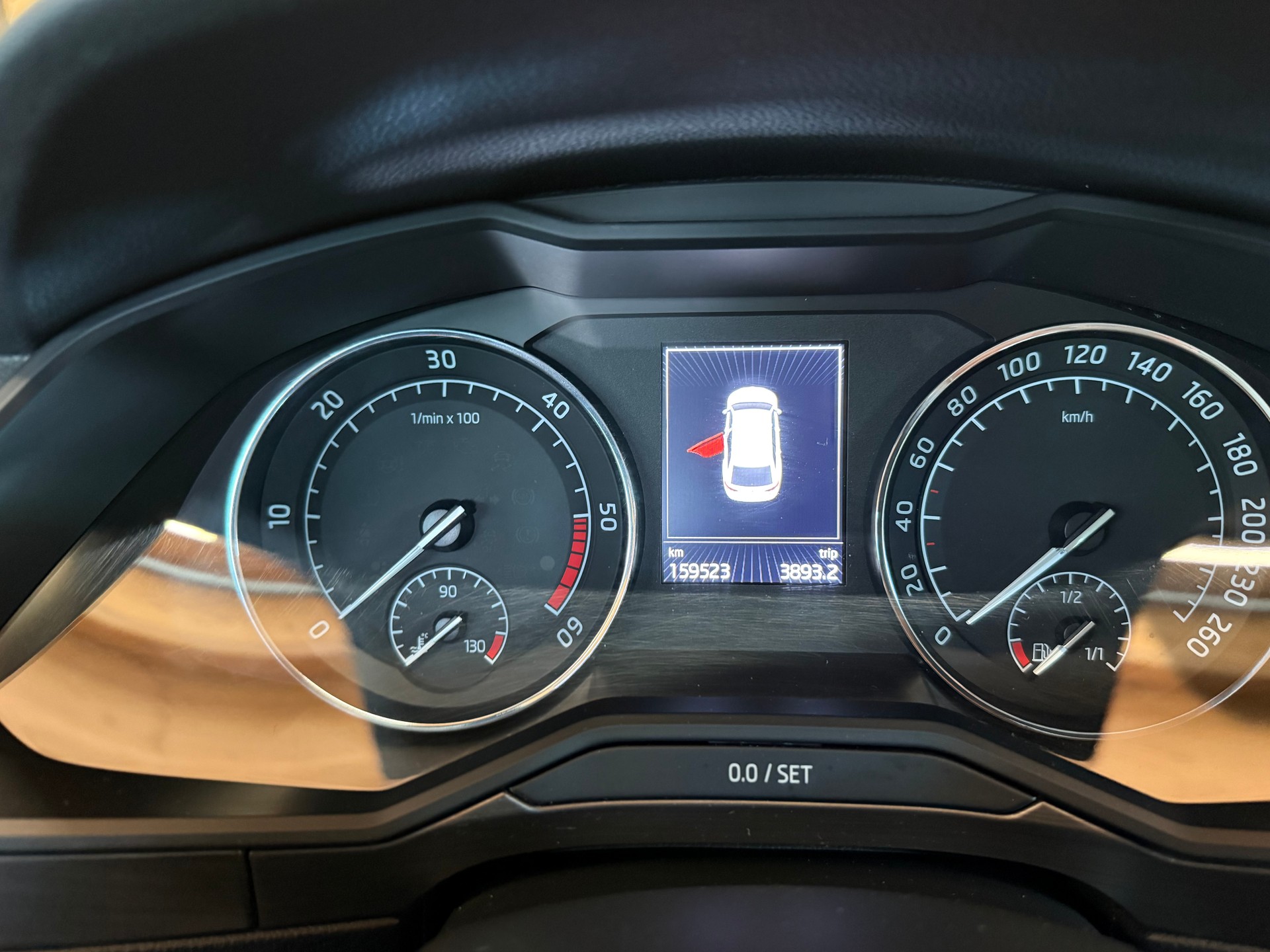 SKODA Superb Combi 2.0 TDi Style 4x4 DSG-image-10