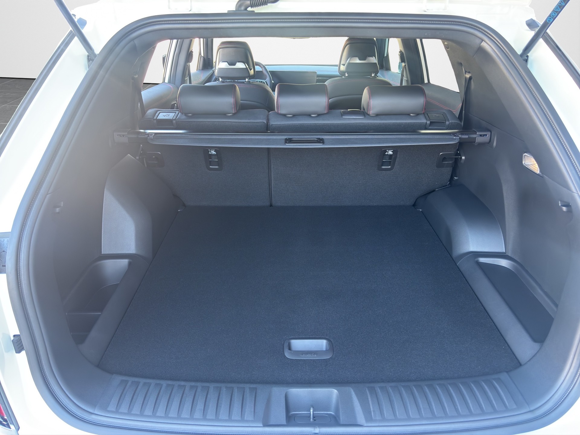 KGM-SsangYong Actyon 1.5 T-Gdi Hybrid Platinum-image-11