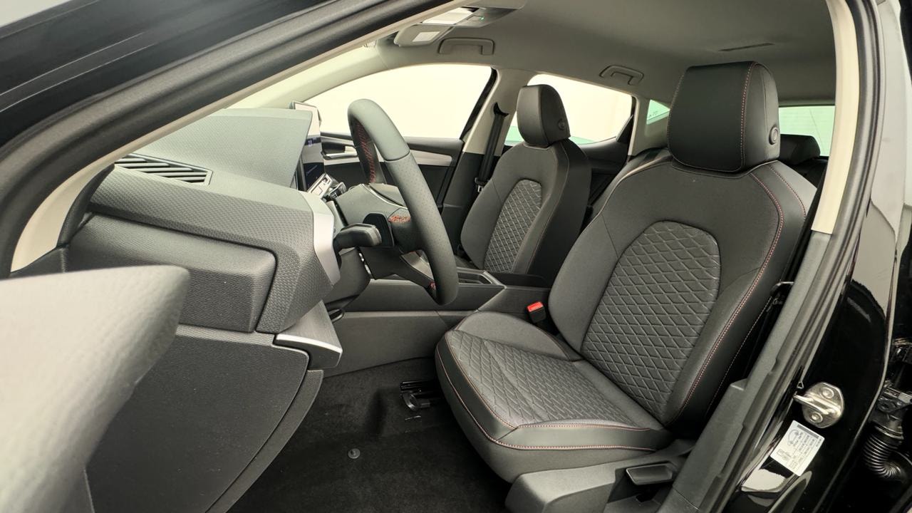 SEAT Leon 1.5 eHybrid pHEV DSG FR-image-4