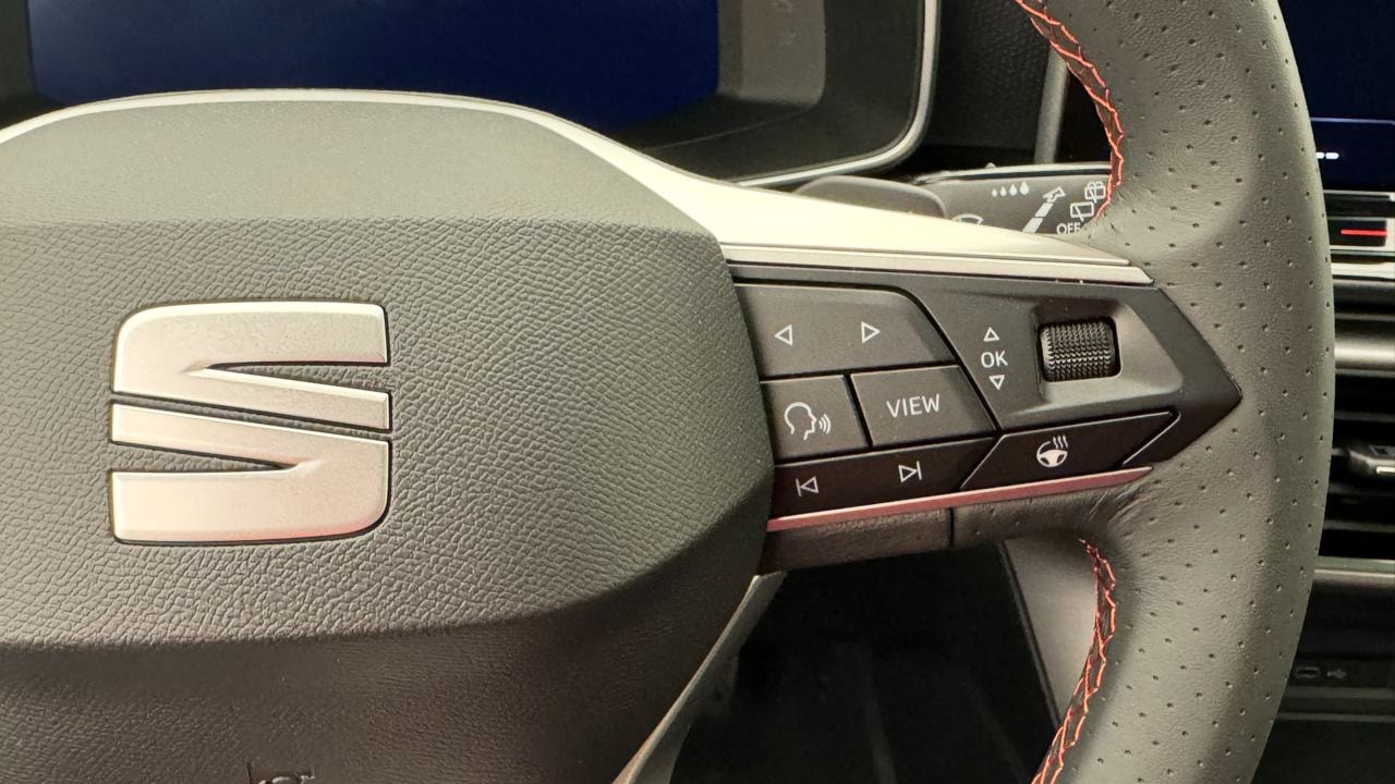 SEAT Leon 1.5 eHybrid pHEV DSG FR-image-9