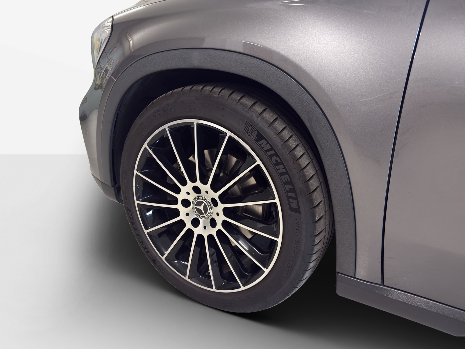 MERCEDES-BENZ GLA 250 Urban 4Matic 7G-DCT-image-13