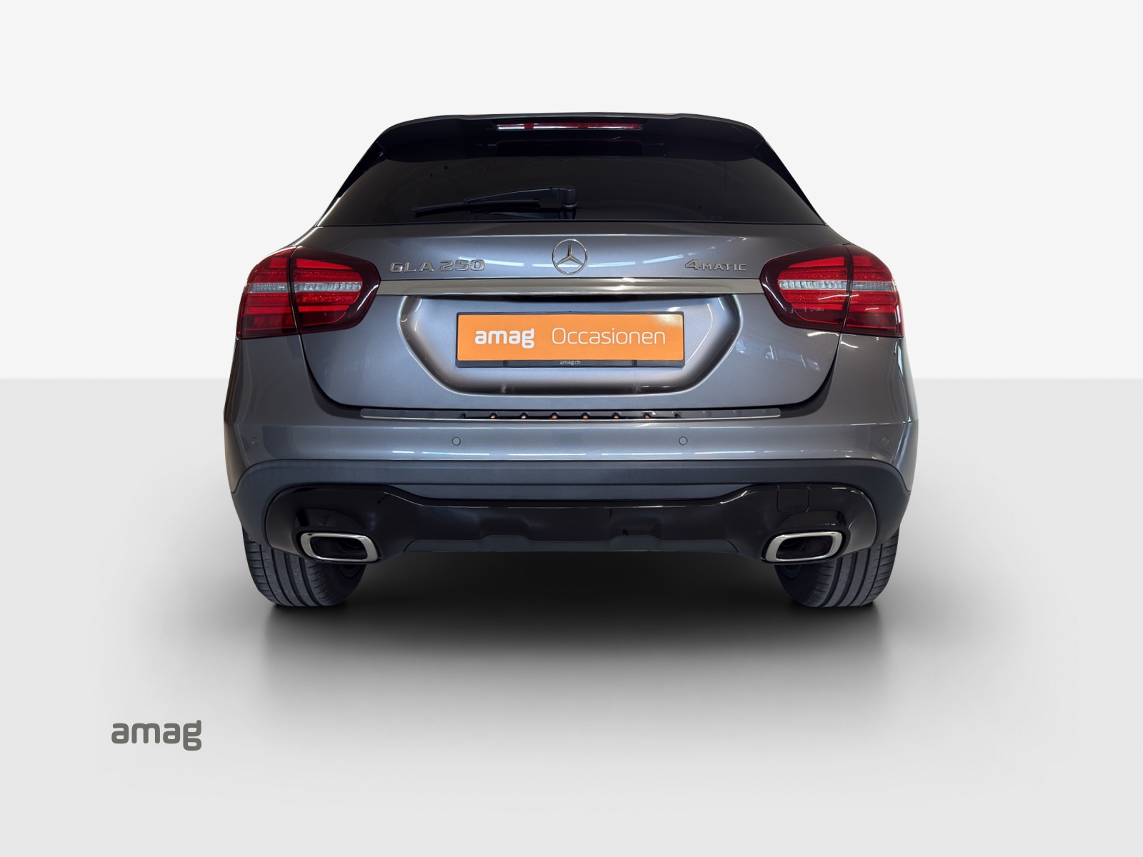 MERCEDES-BENZ GLA 250 Urban 4Matic 7G-DCT-showroom-element-3
