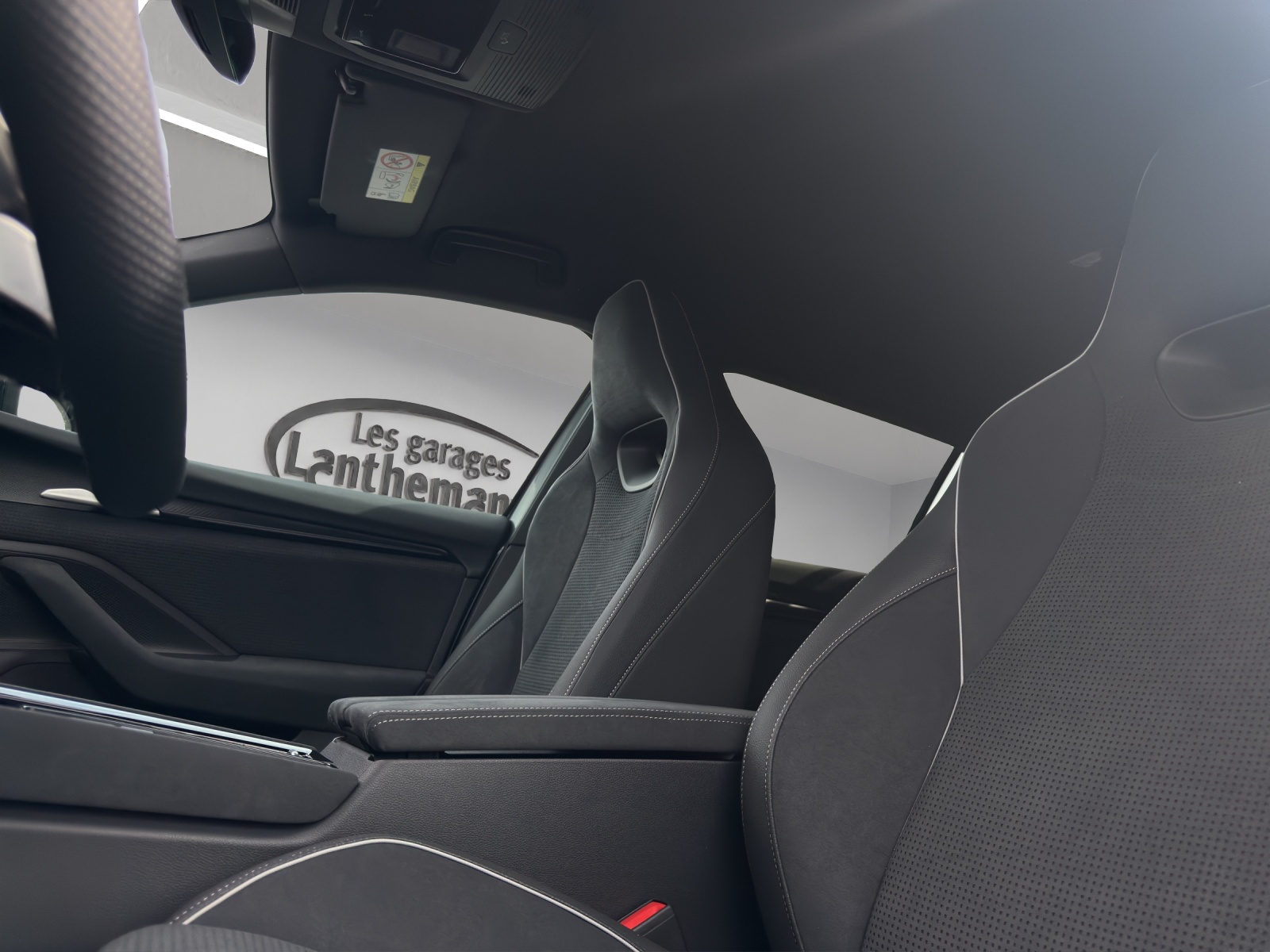 SKODA Superb Combi 1.5 TSI PHEV Sportline DSG-image-13