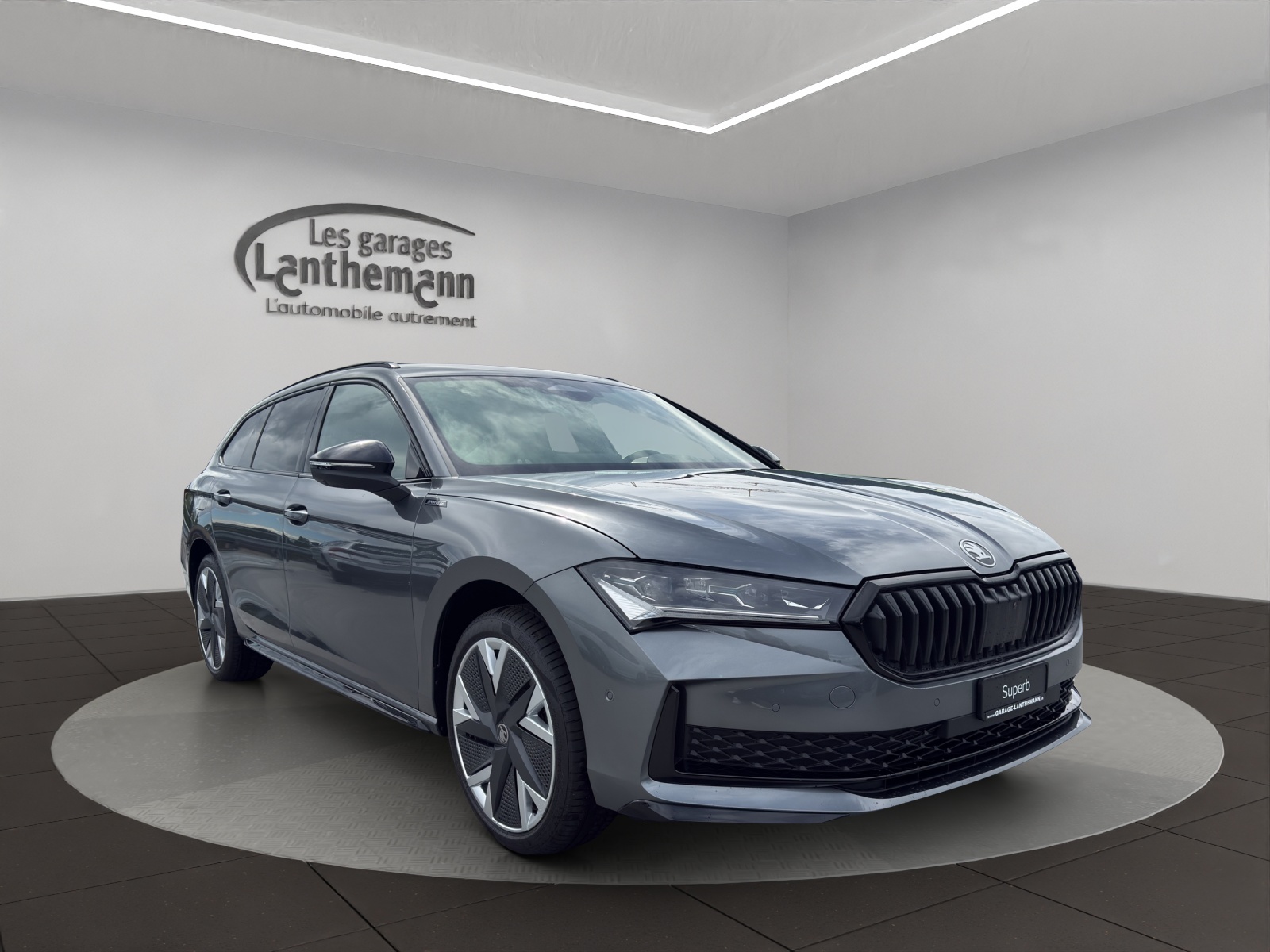 SKODA Superb Combi 1.5 TSI PHEV Sportline DSG-image-5