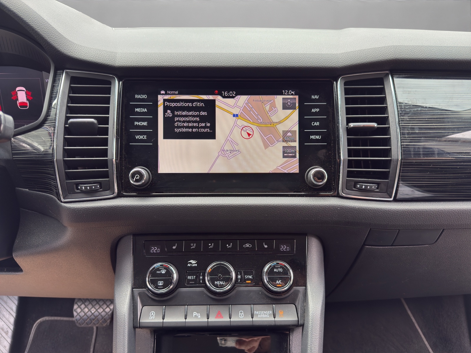 SKODA Kodiaq 2.0 TDI CR Style 4x4 DSG-image-14