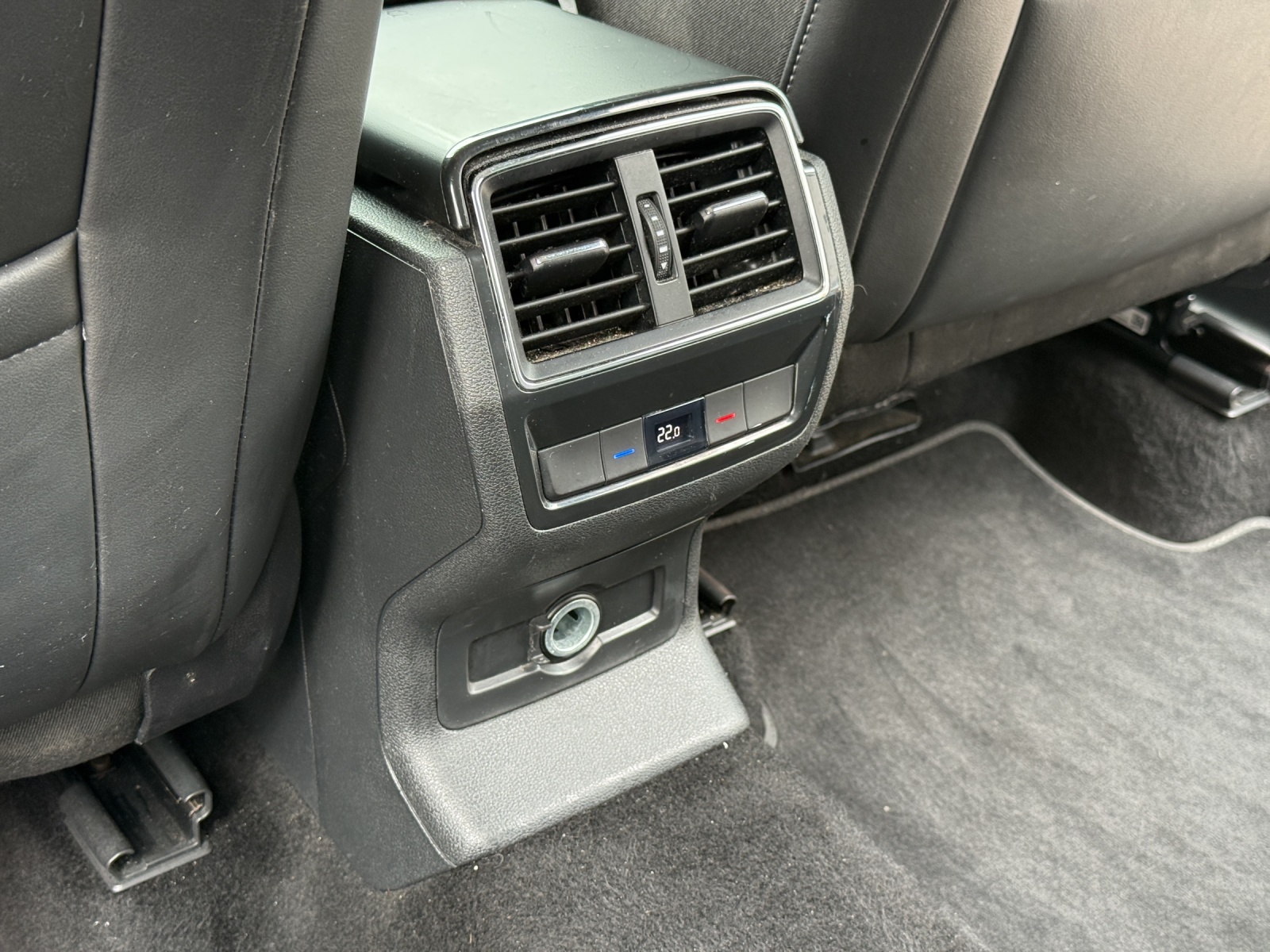SKODA Kodiaq 2.0 TDI CR Style 4x4 DSG-image-21
