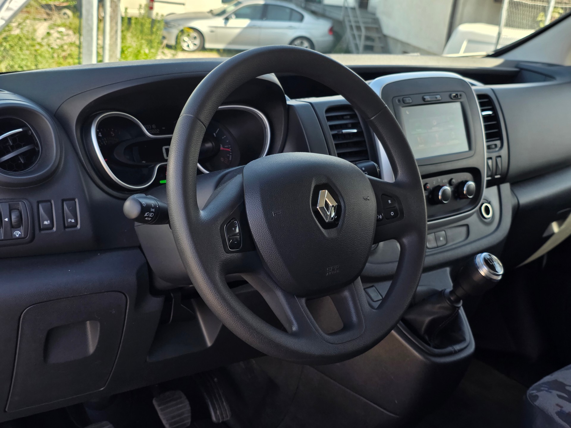 RENAULT Trafic 2.0 ENERGY dCi145 3.0t Business L2H2 * CH-Fahrzeug *-image-12