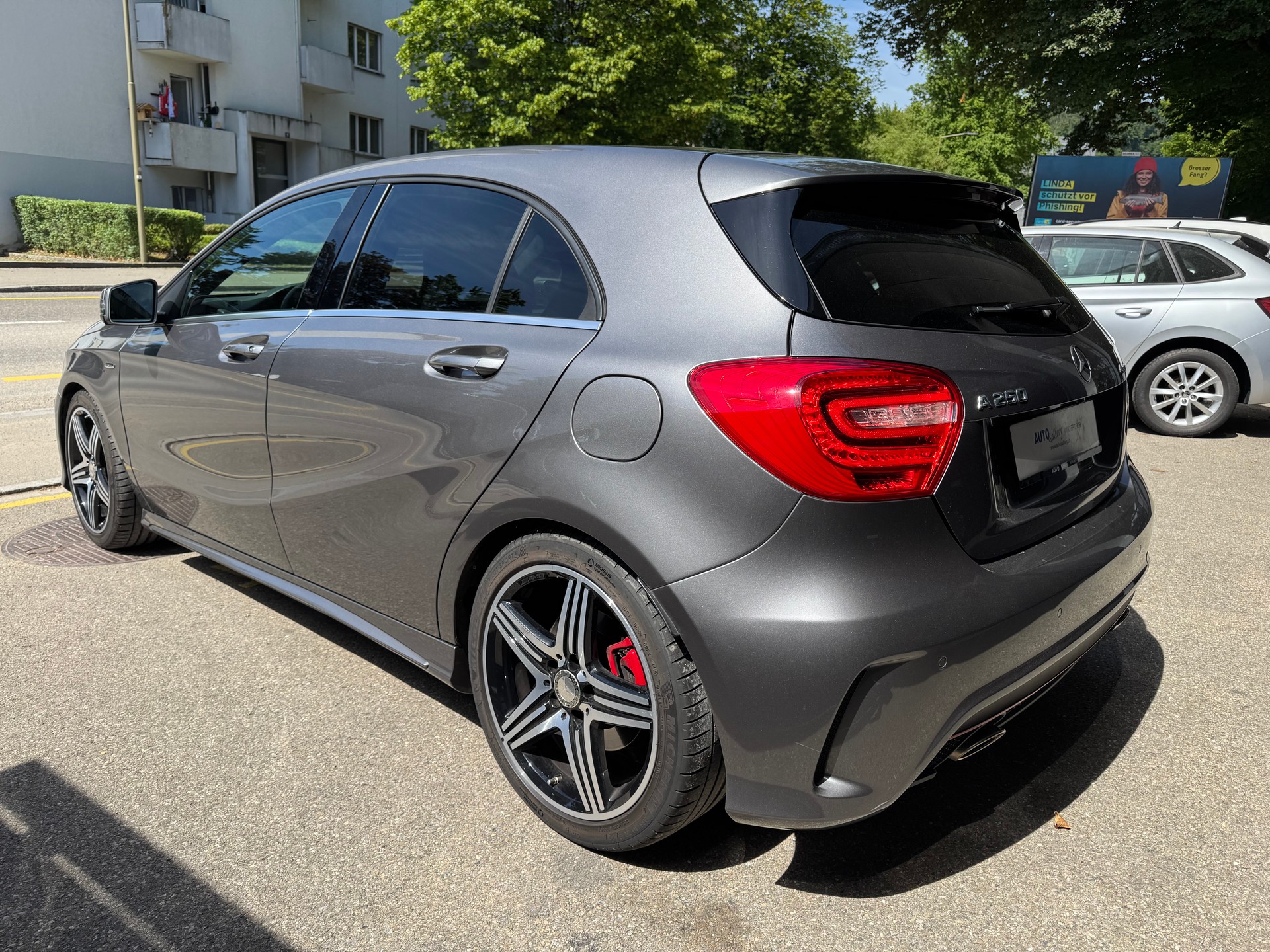 MERCEDES-BENZ A 250 Sport-Line 4Matic 7G-DCT-image-4