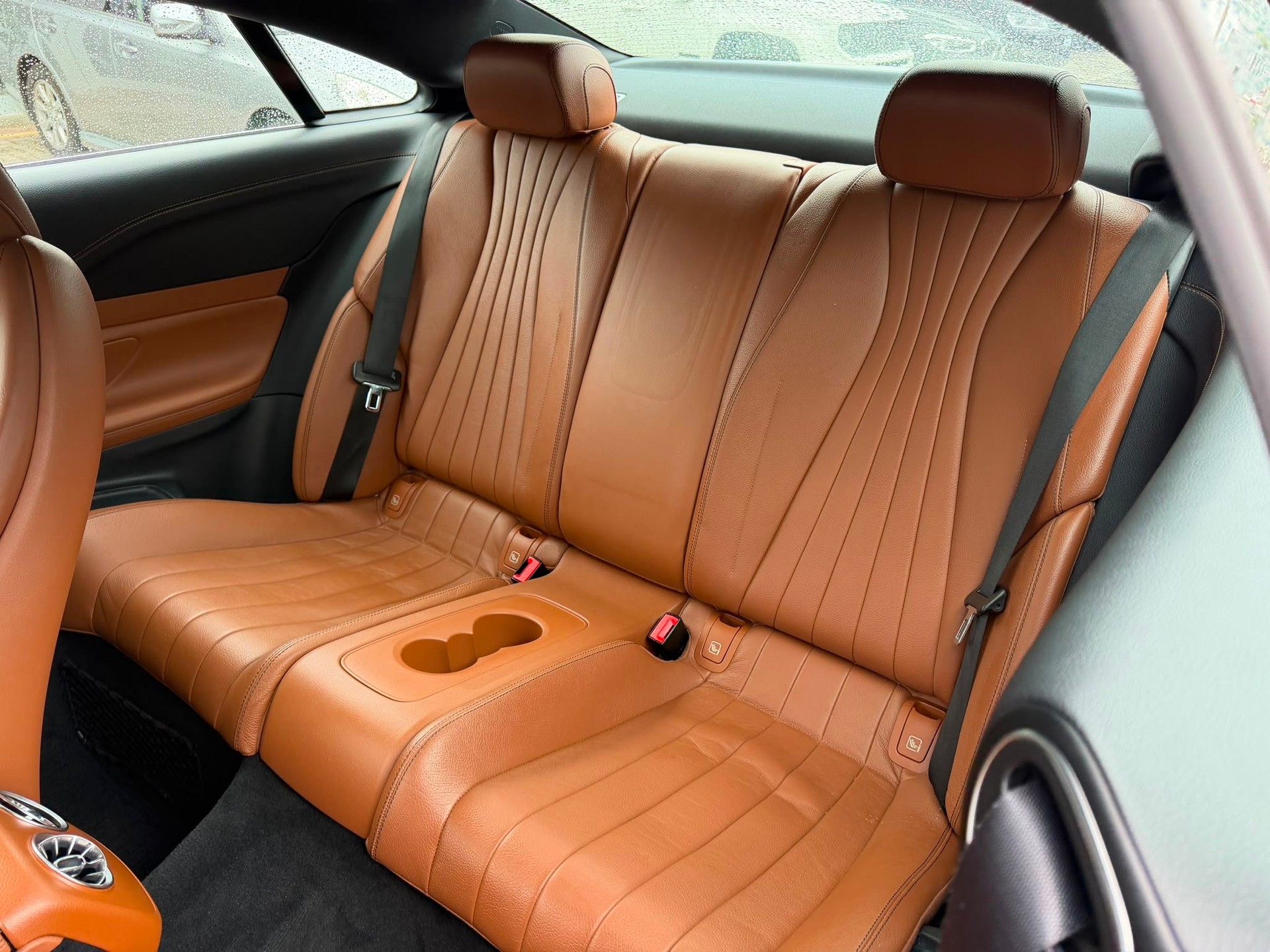 MERCEDES-BENZ E 220 d Coupé Avantgarde 9G-Tronic-image-7