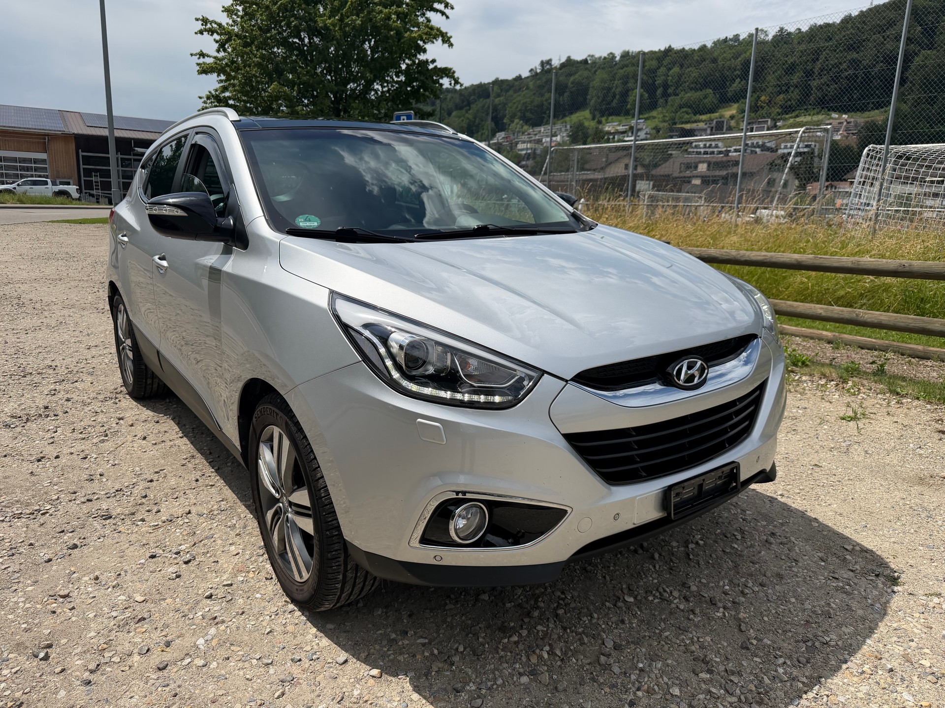 HYUNDAI iX 35 2.0 CRDi Style 4WD Automatic-image-2