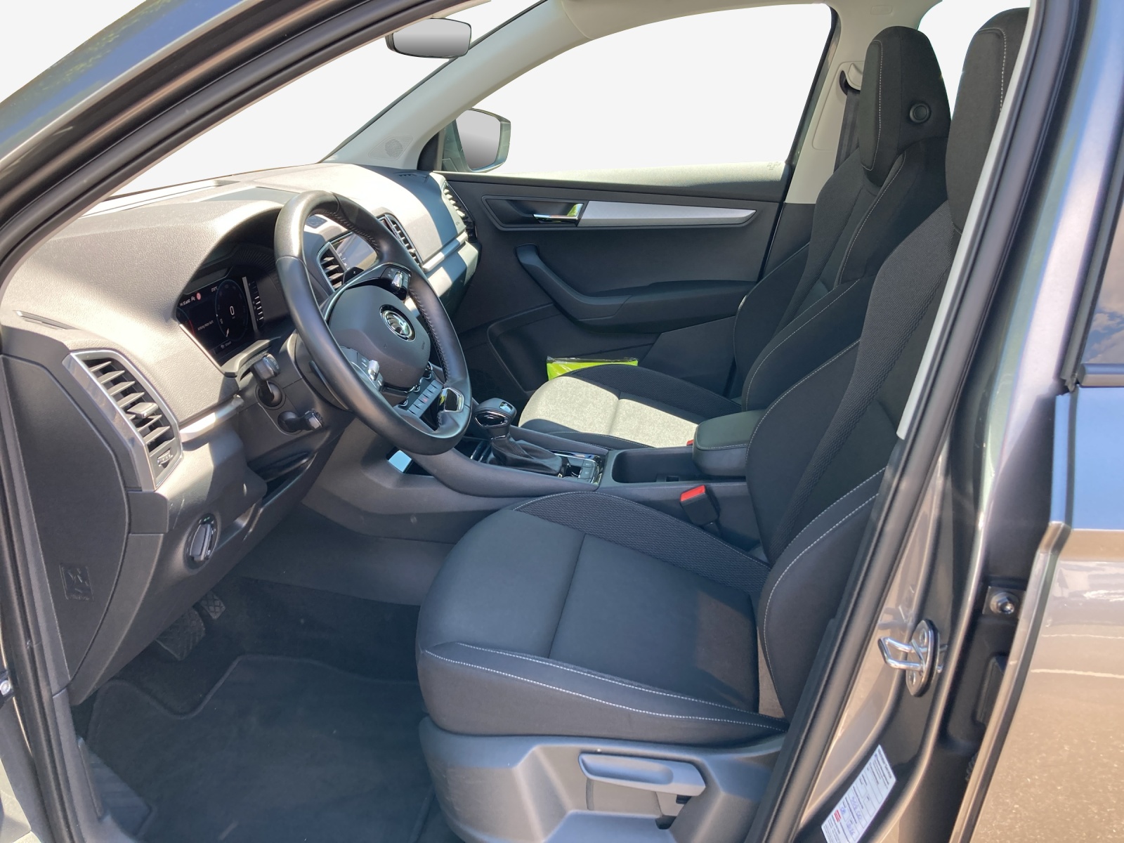 SKODA Karoq 1.5 TSI Ambition DSG-image-7