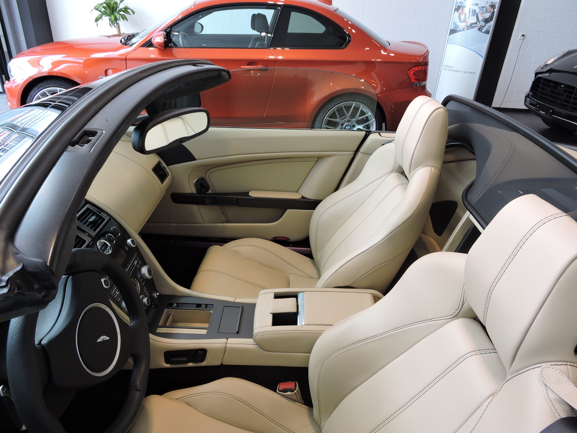 ASTON MARTIN V8 Vantage 4.7 Sportshift-image-7