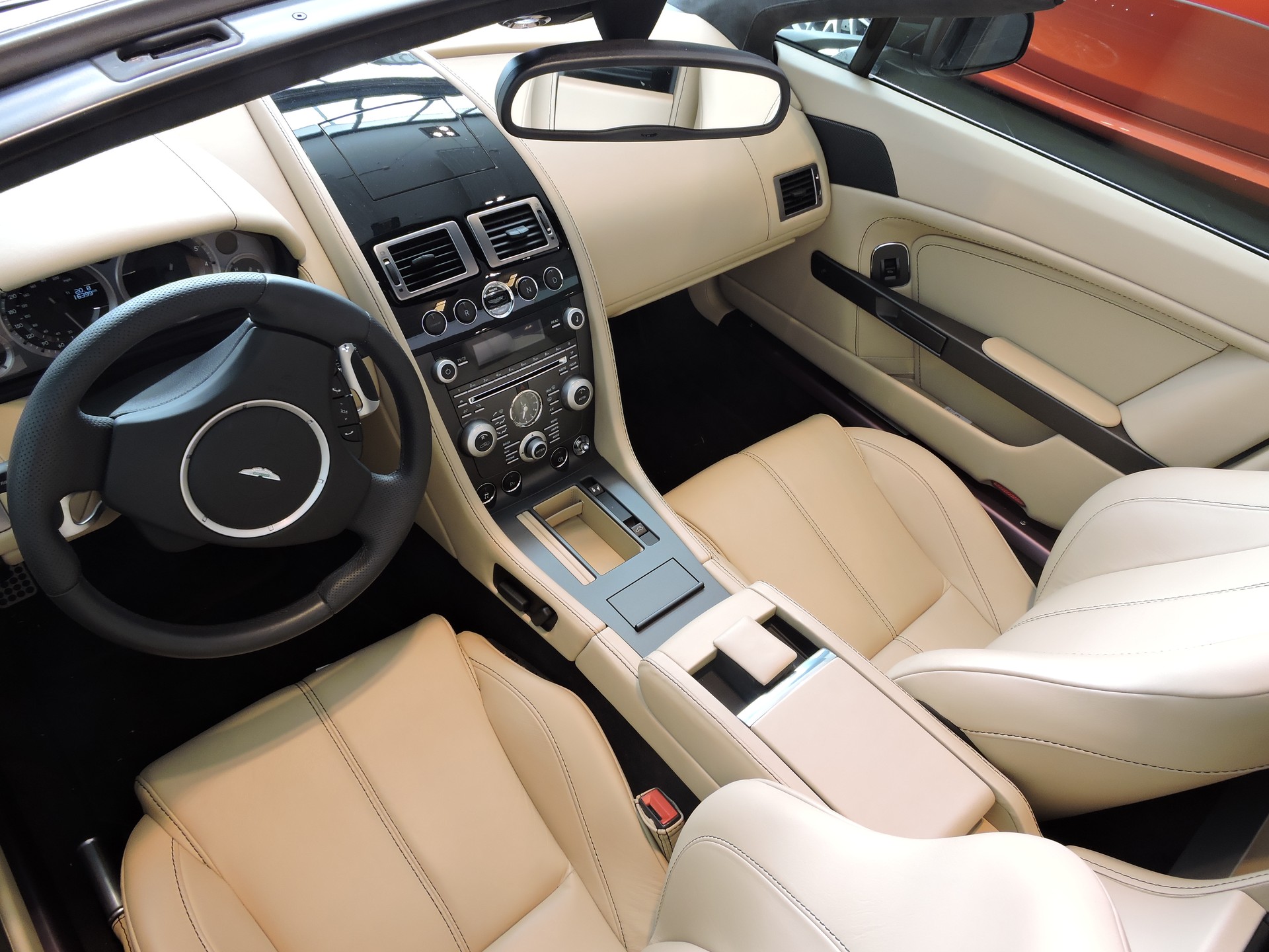 ASTON MARTIN V8 Vantage 4.7 Sportshift-image-6