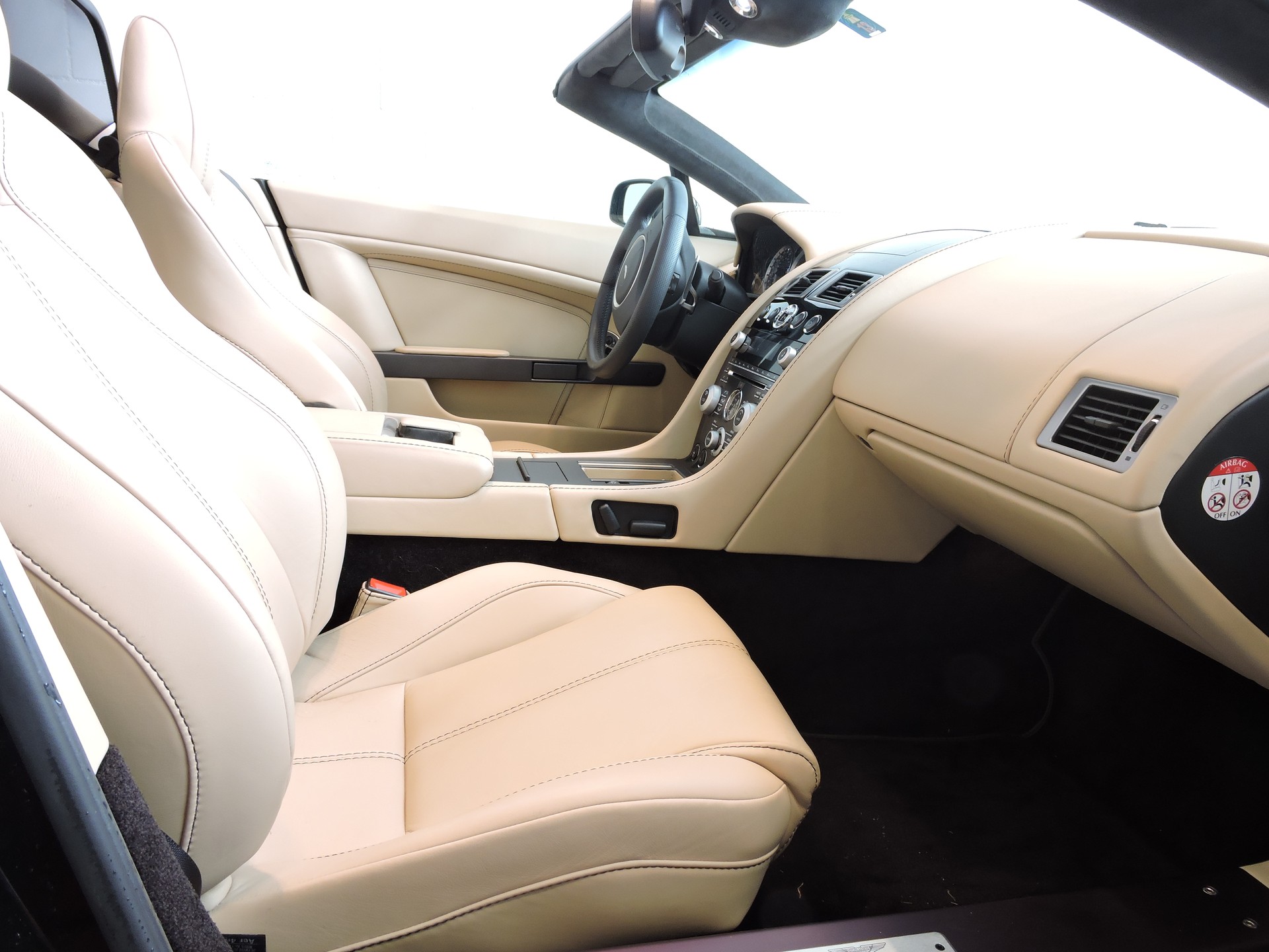 ASTON MARTIN V8 Vantage 4.7 Sportshift-image-9