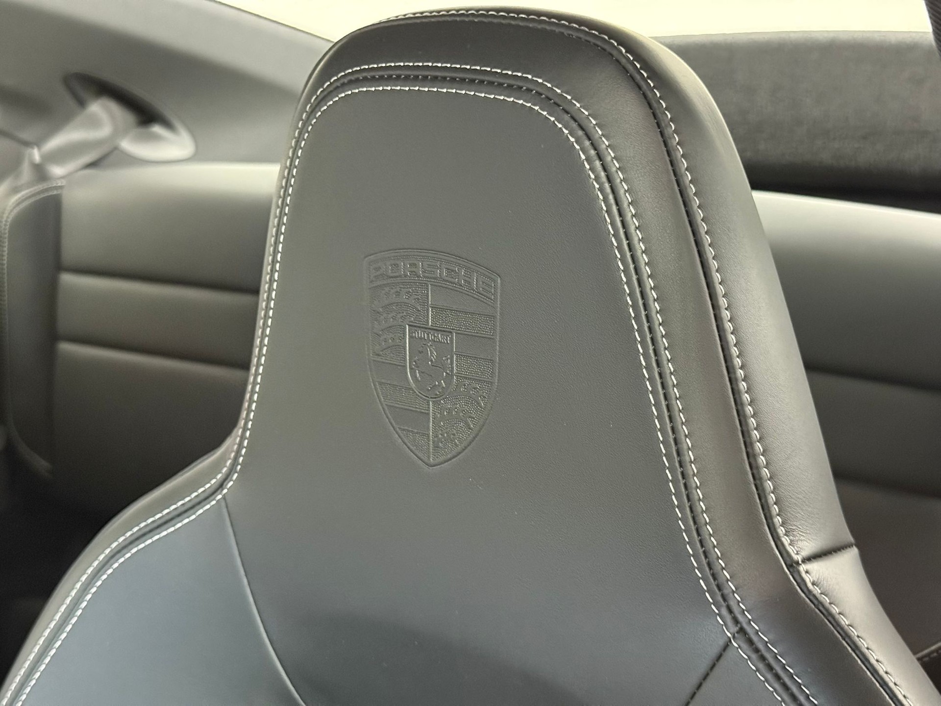 PORSCHE 911 Carrera GTS PDK-image-15
