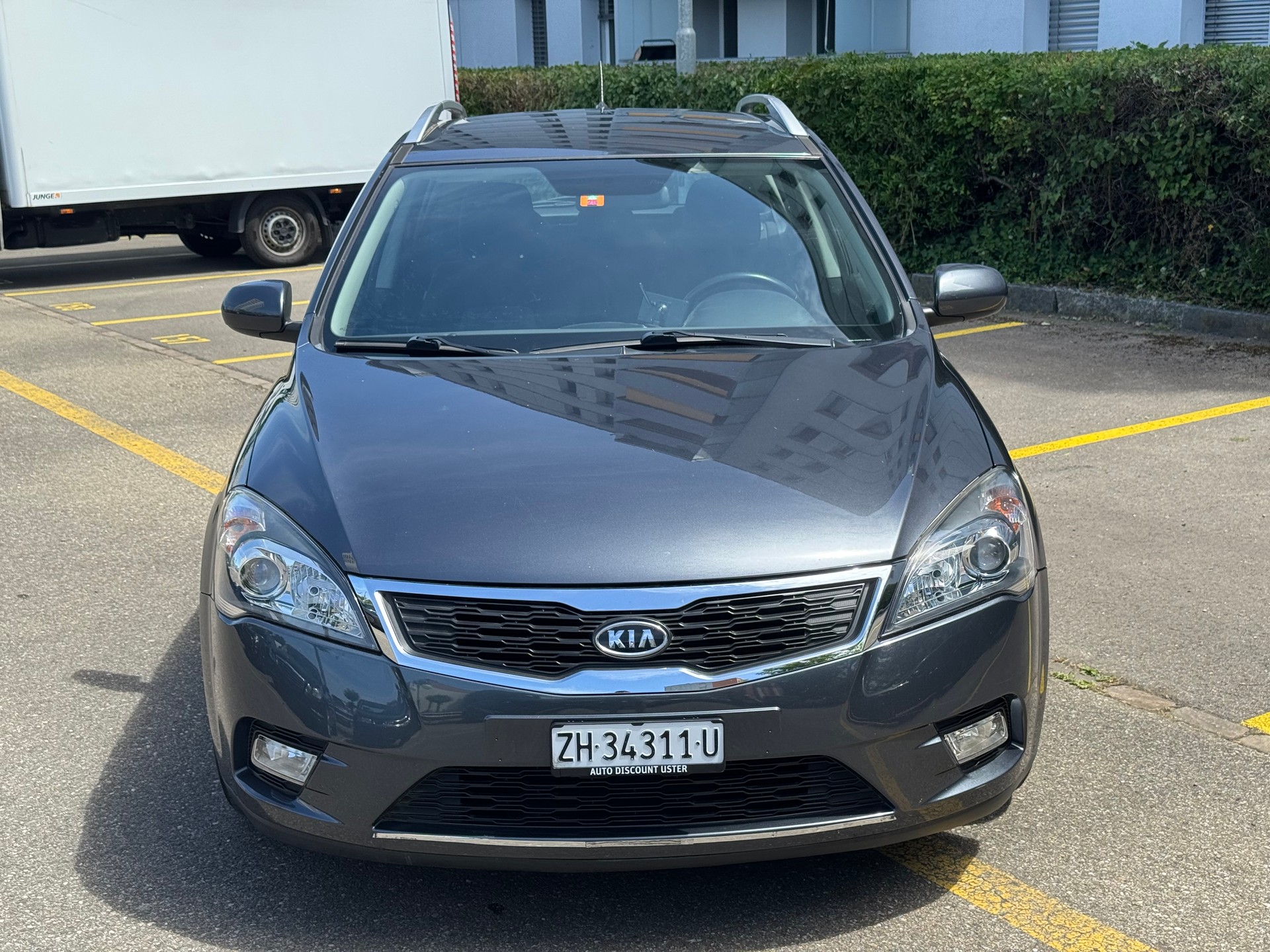 KIA Cee'd Sporty Wagon 1.6 16V Classic-image-1