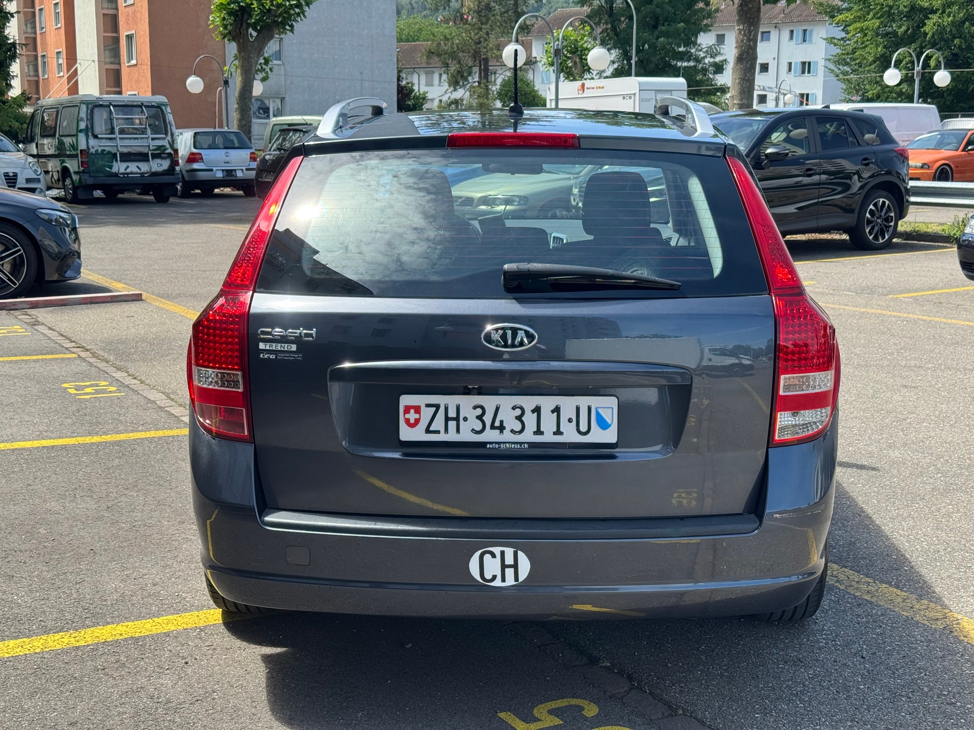 KIA Cee'd Sporty Wagon 1.6 16V Classic-image-3