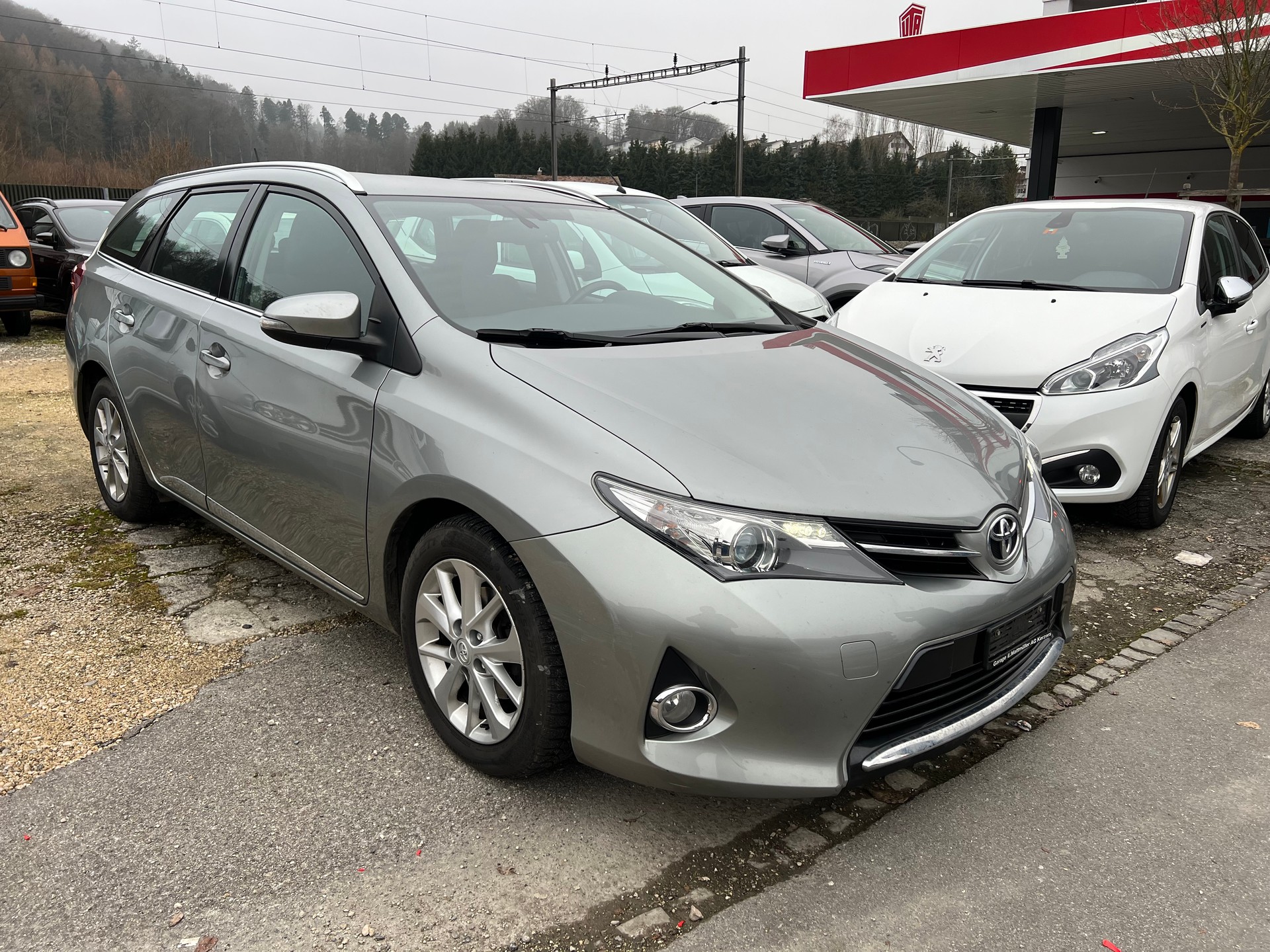 TOYOTA Auris 1.6 Luna Touring Sports Automatic-frisch ab Mfk-image-1