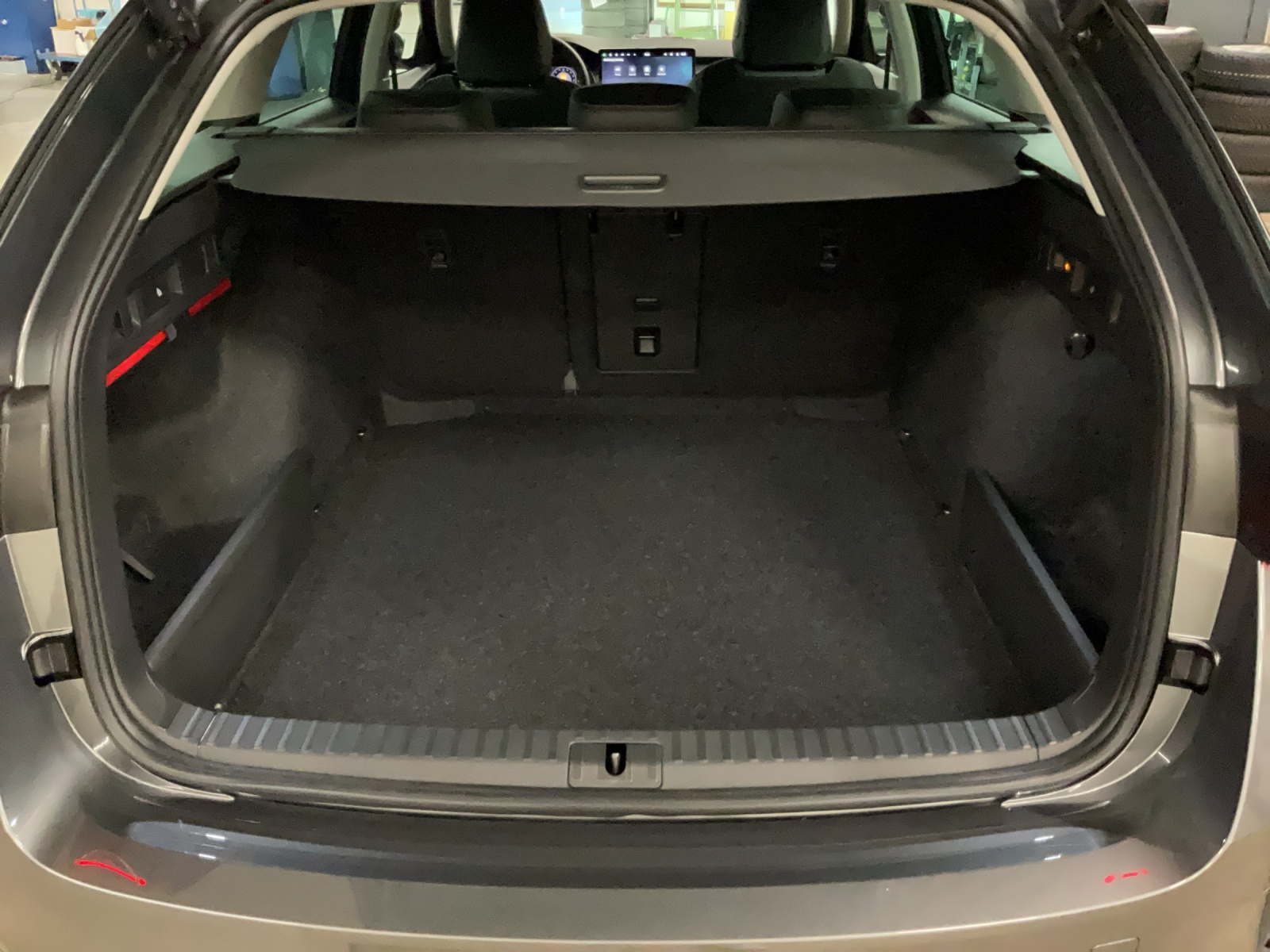 SKODA Octavia Combi 2.0 TSI DSG Selection 4x4-image-12