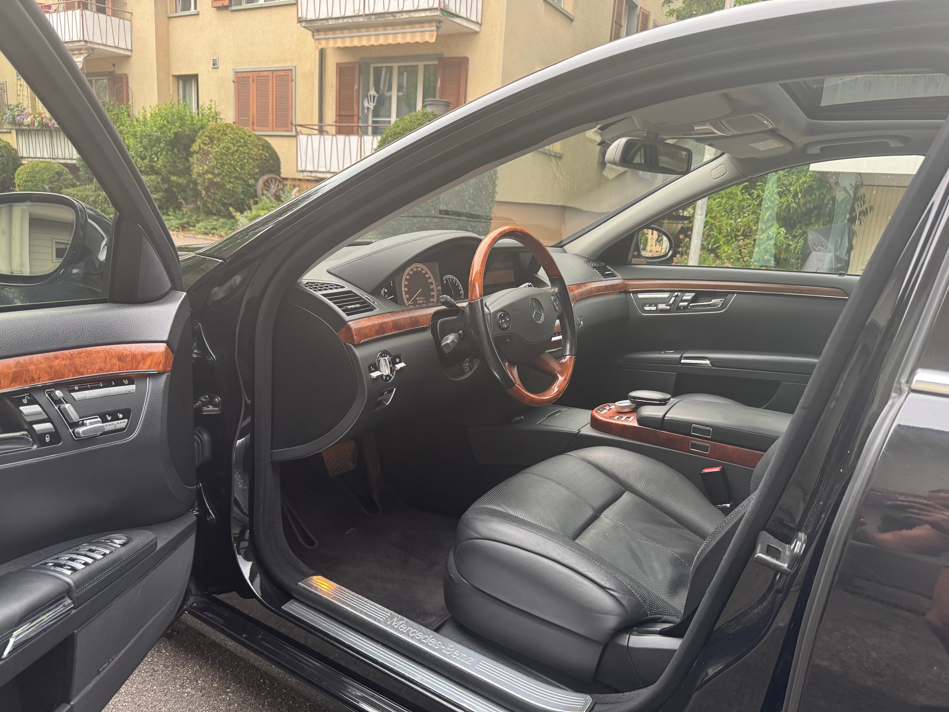 MERCEDES-BENZ S 500 7G-Tronic-image-15