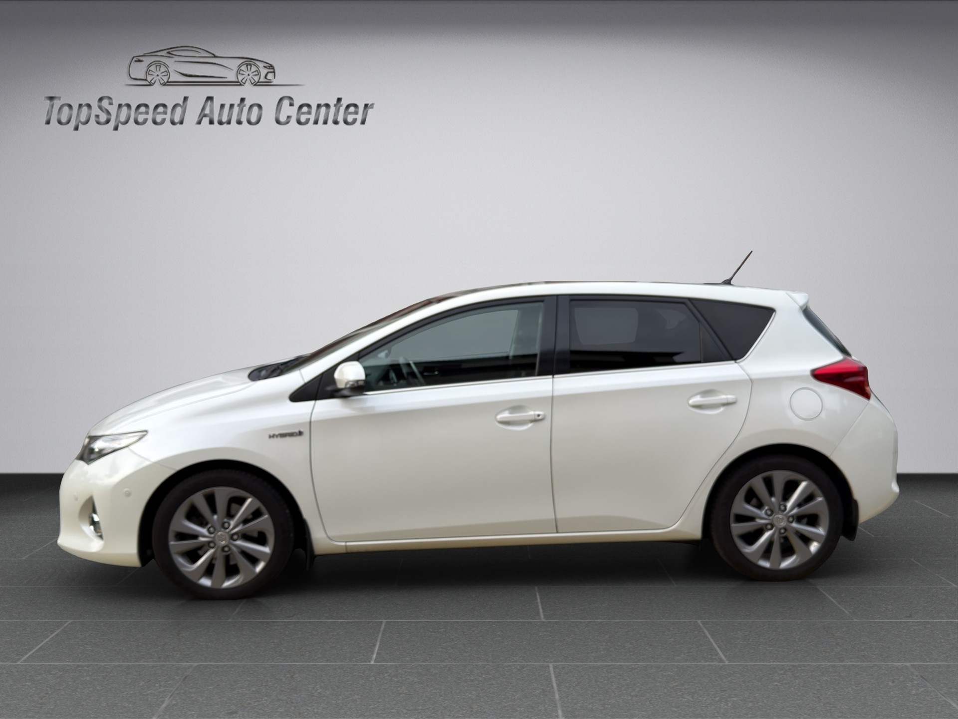 TOYOTA Auris 1.8 16V HSD Linea Sol-image-2