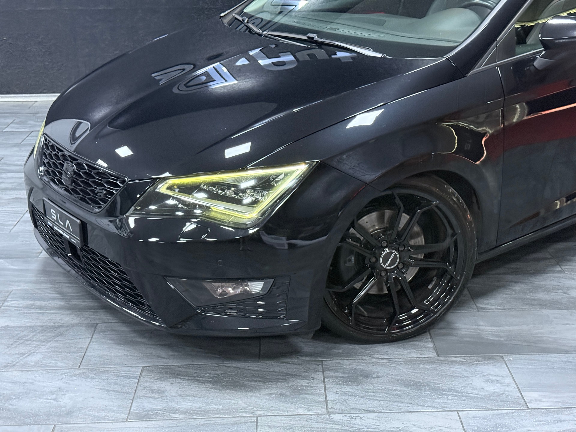 SEAT Leon ST 2.0 TDI FR DSG / CH Fz / Vollausstattung / AHK-image-1
