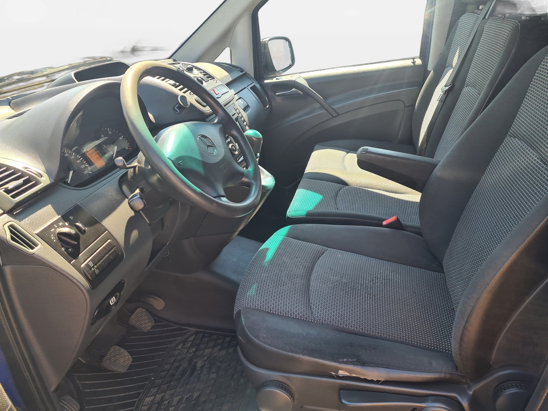MERCEDES-BENZ Vito 116 CDI Blue Efficiency L-showroom-element-3
