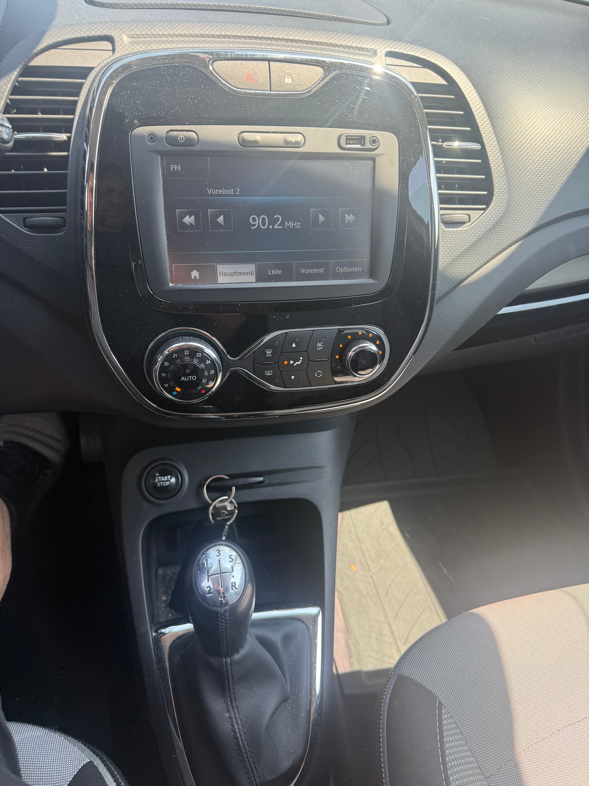 RENAULT Captur 0.9 12V Dynamique-image-4