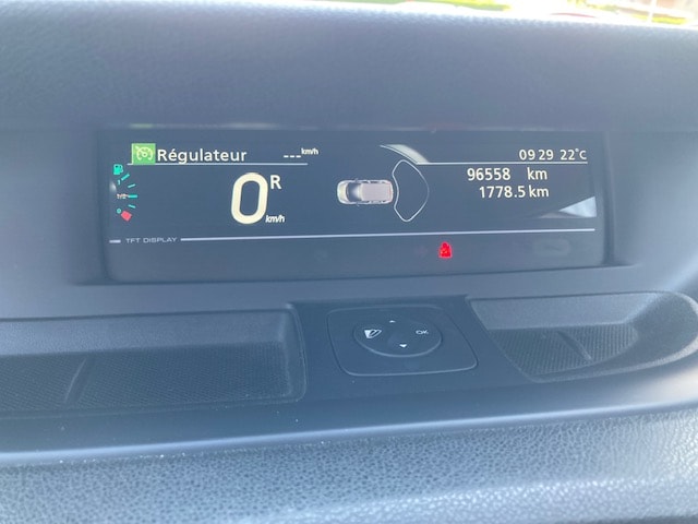 RENAULT Scénic 1.5 dCi Dynamique EDC-image-14