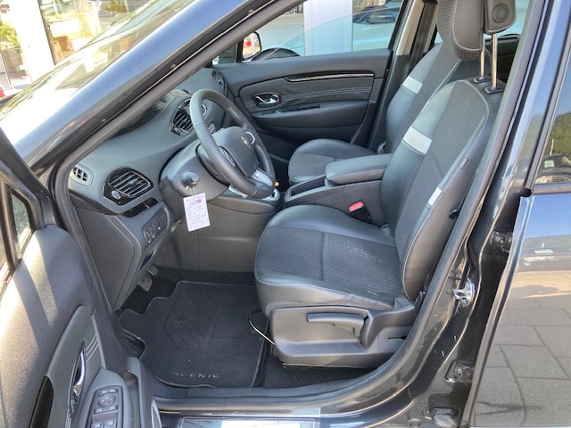 RENAULT Scénic 1.5 dCi Dynamique EDC-image-8
