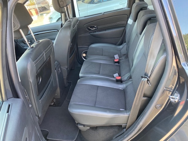 RENAULT Scénic 1.5 dCi Dynamique EDC-image-9