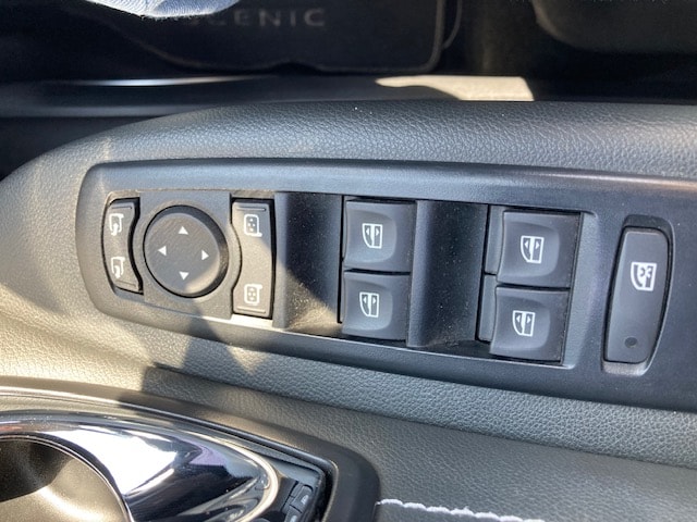 RENAULT Scénic 1.5 dCi Dynamique EDC-image-13