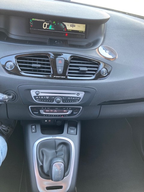 RENAULT Scénic 1.5 dCi Dynamique EDC-image-11