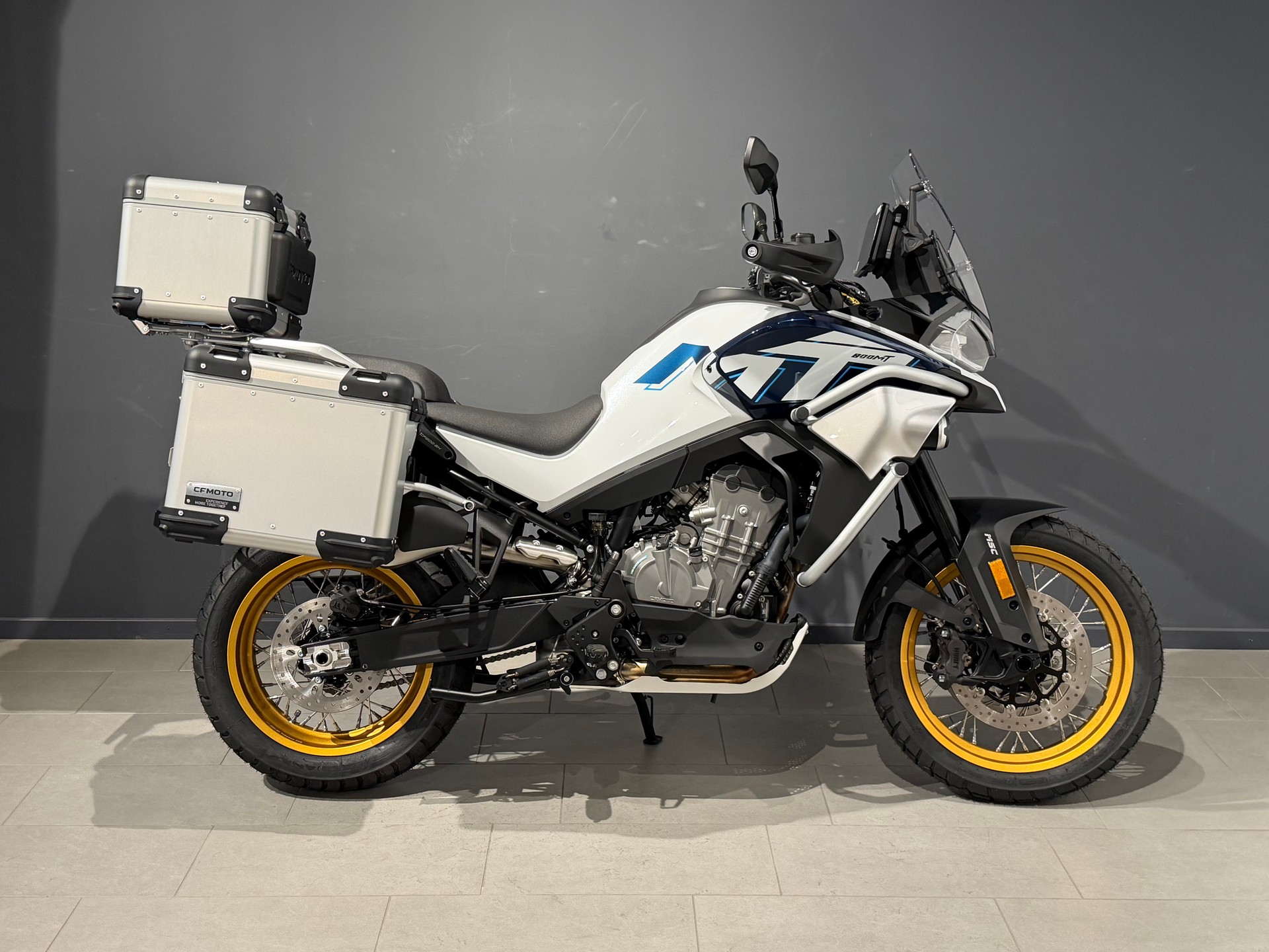 CF MOTO Explore
