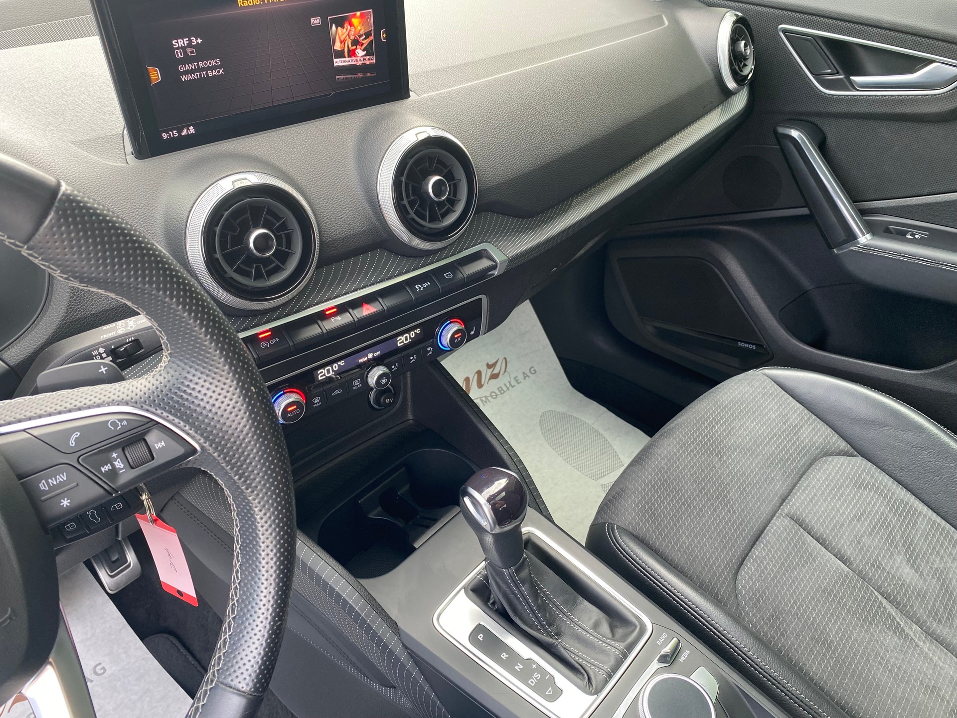 AUDI Q2 35 TFSI 150PS S-line S-tronic **Top-Ausstattung**-image-12
