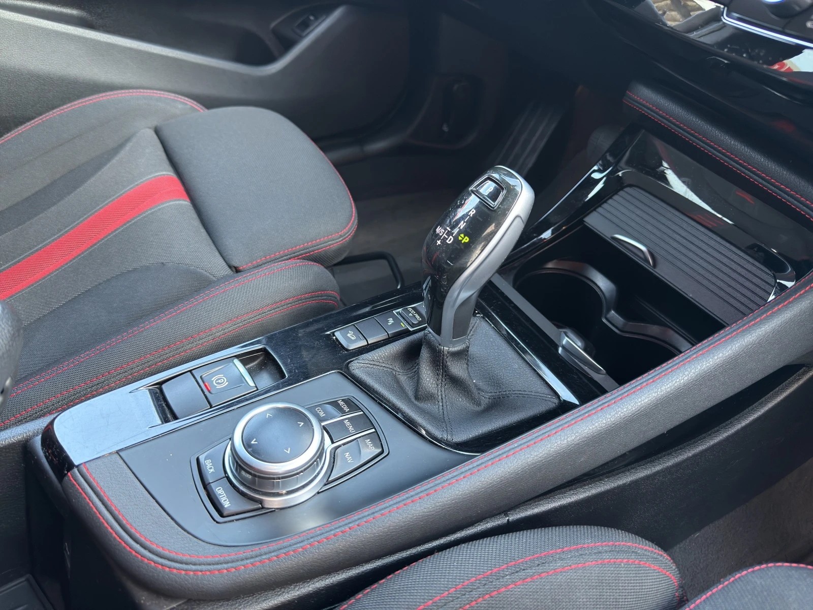 BMW X1 sDrive 20d xLine Steptronic-image-12