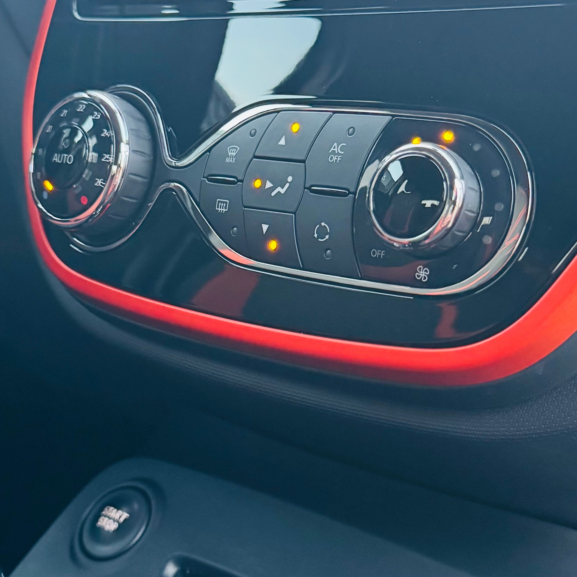 RENAULT Captur 1.2 T 16V Dynamique EDC-image-16