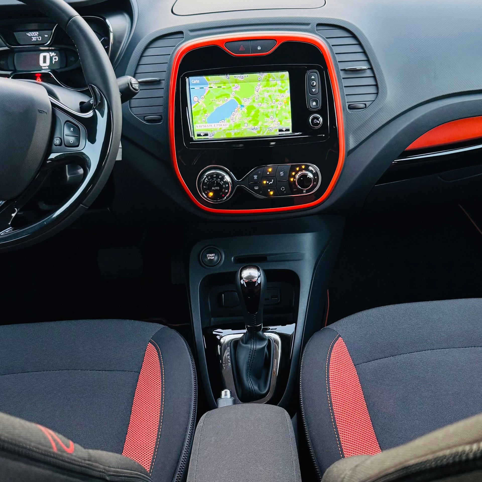 RENAULT Captur 1.2 T 16V Dynamique EDC-image-9