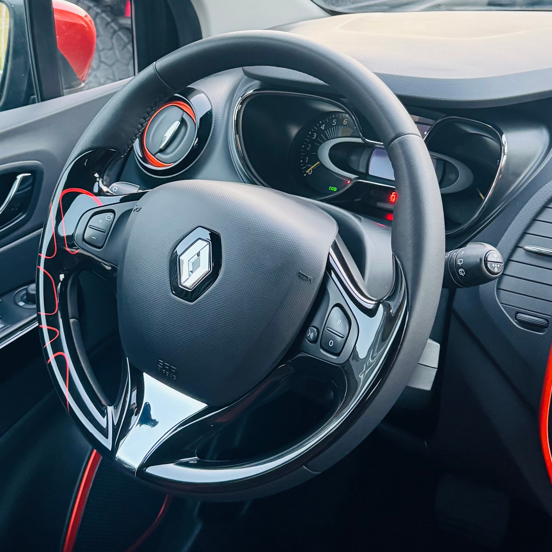 RENAULT Captur 1.2 T 16V Dynamique EDC-image-20